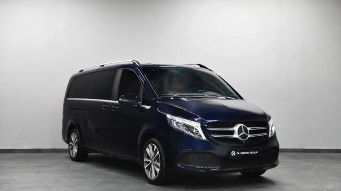 Used Mercedes-Benz V-Class 250 III (W447) Facelift, 2.0 l, 2020 in Sharjah by Al Qassem Cars Trading, Navy Blue color. GCC Specs | AUTO.AE
