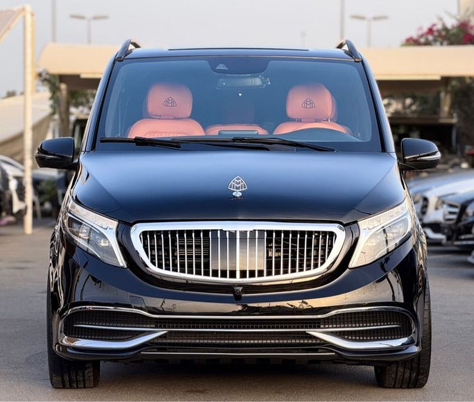Подержанный Mercedes-Benz V-Class 250 III (W447) Рестайлинг, 2.0 л, 2020 в Шардже от Dream Car Showroom Черный цвет. GCC | AUTO.AE | Объявление #259368