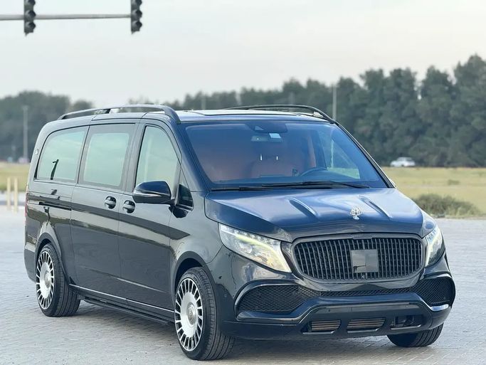 Used ⁦Mercedes-Benz V-Class 250 III (W447) Facelift, 2.0 l, 2023⁩ in UAE, Sharjah by Al Ahd Used Cars, Black color. GCC Specs | AUTO.AE | Listing #290423