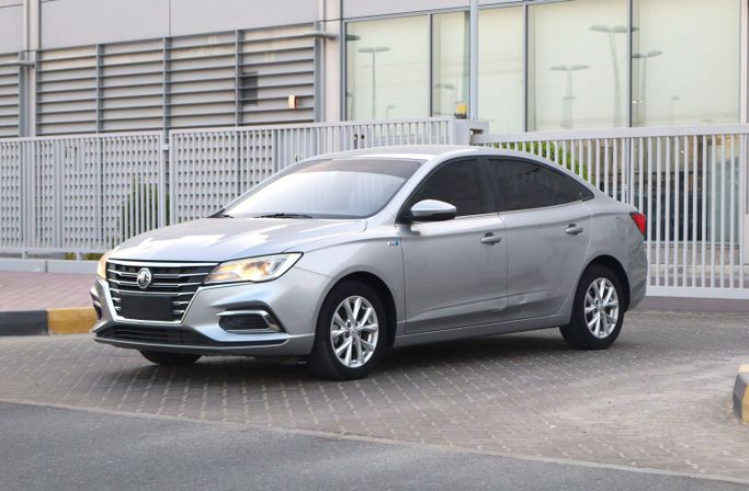 Used MG 5 (GT) I Facelift, 1.5 l, 2021 in Sharjah by Sama Al Sham Cars, Silver color. GCC Specs | AUTO.AE | Listing #262082