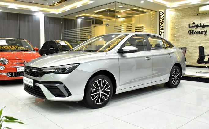 Подержанный MG 5 (GT) II Рестайлинг (GT), 1.5 л, 2025 в Шардже от Honey Jidosha Used Cars Tr. Серебристый цвет. GCC | AUTO.AE | Объявление #273458