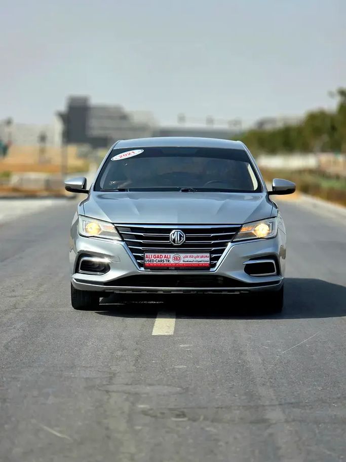 Подержанный ⁦MG 5 (GT) I Рестайлинг, 1.5 л, 2021⁩ в ОАЭ, Шарджа от Ali Gad Ali Used Cars Серебристый цвет. GCC | AUTO.AE | Объявление #291389