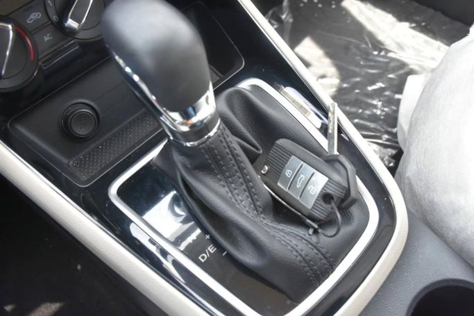 Новый MG 5 I Рестайлинг, 1.5 л, 2023 в Шардже от Alfaris Used Cars Белый цвет. Other | AUTO.AE