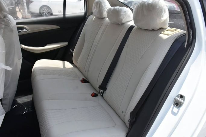 Новый MG 5 I Рестайлинг, 1.5 л, 2023 в Шардже от Alfaris Used Cars Белый цвет. Other | AUTO.AE