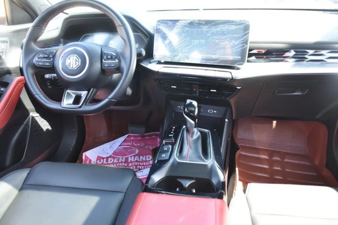 Подержанный MG 5 II, 1.5 л, 2022 в Шардже от Alfaris Used Cars Желтый цвет. Other | AUTO.AE