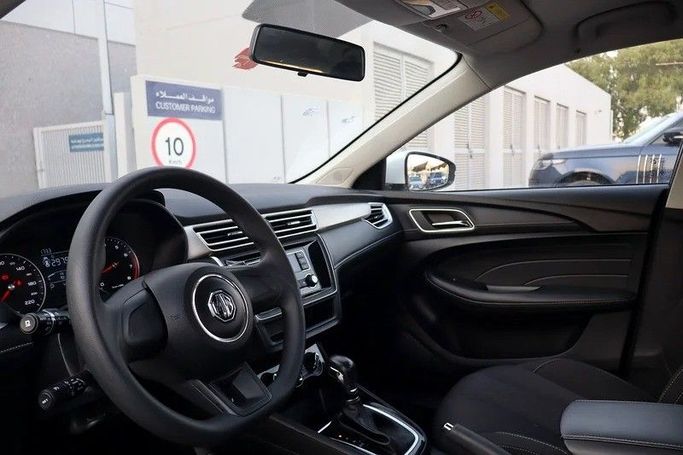 Used MG 5 I Facelift, 1.5 l, 2022 in Sharjah by Al Rukin Al Saudi, White color. GCC Specs | AUTO.AE