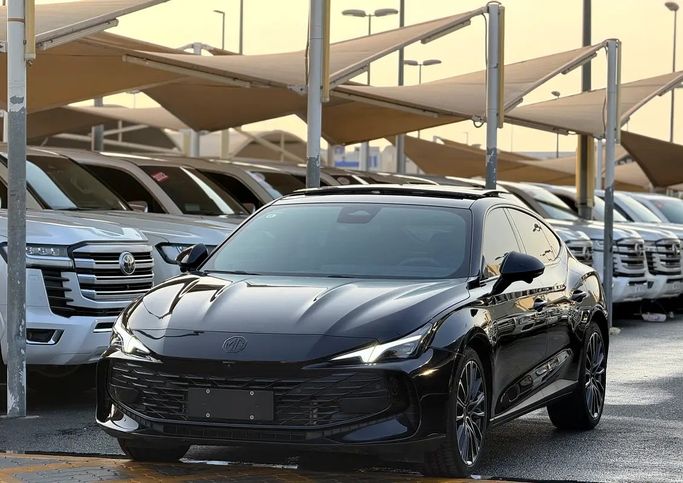 مستعملة ⁦MG 7، 1.5 l، 2025⁩ في في الإمارات, الشارقة من ASAL ALHAIBAH USED CARS، اللون أسود. المواصفات الصينية | AUTO.AE | إعلان #287541