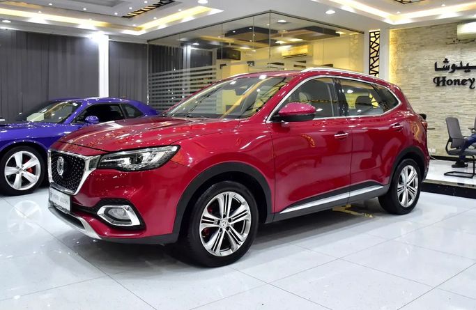 Подержанный MG HS I, 2.0 л, 2020 в Шардже от Honey Jidosha Used Cars Tr. Красный цвет. GCC | AUTO.AE | Объявление #273460