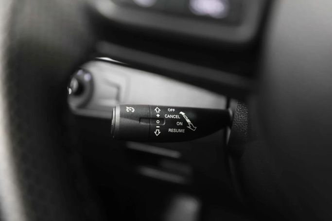 Подержанный MG RX5 II, 1.5 л, 2022 в Шардже от Al Qassem Cars Trading Черный цвет. GCC | AUTO.AE