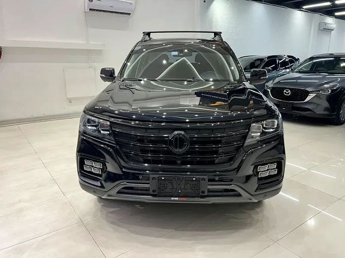 Подержанный MG RX8, 2.0 л, 2022 в Шардже от Ryno Cars Черный цвет. GCC | AUTO.AE