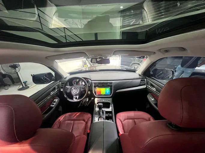 Подержанный MG RX8, 2.0 л, 2022 в Шардже от Ryno Cars Черный цвет. GCC | AUTO.AE