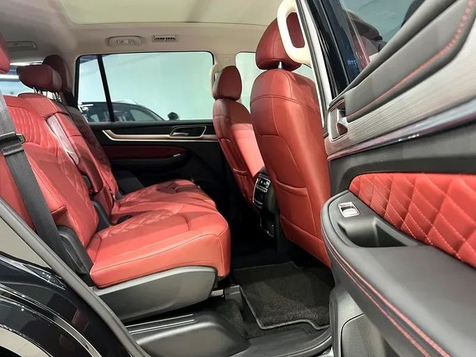 Подержанный MG RX8, 2.0 л, 2022 в Шардже от Ryno Cars Черный цвет. GCC | AUTO.AE