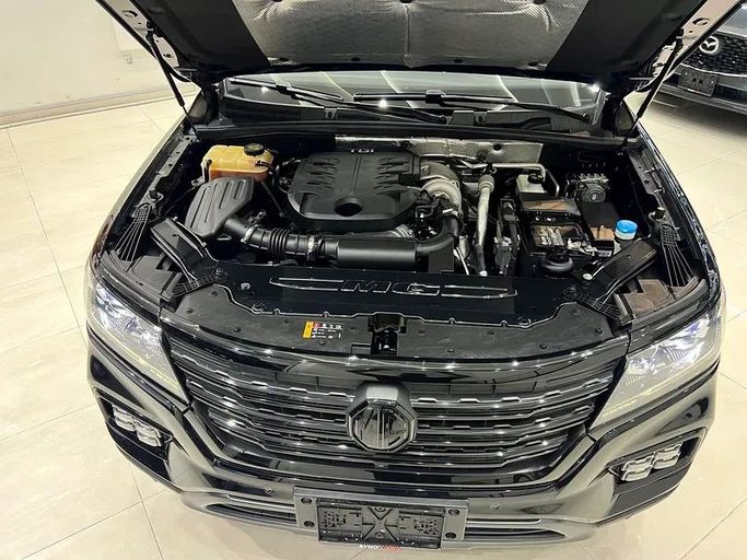 Подержанный MG RX8, 2.0 л, 2022 в Шардже от Ryno Cars Черный цвет. GCC | AUTO.AE