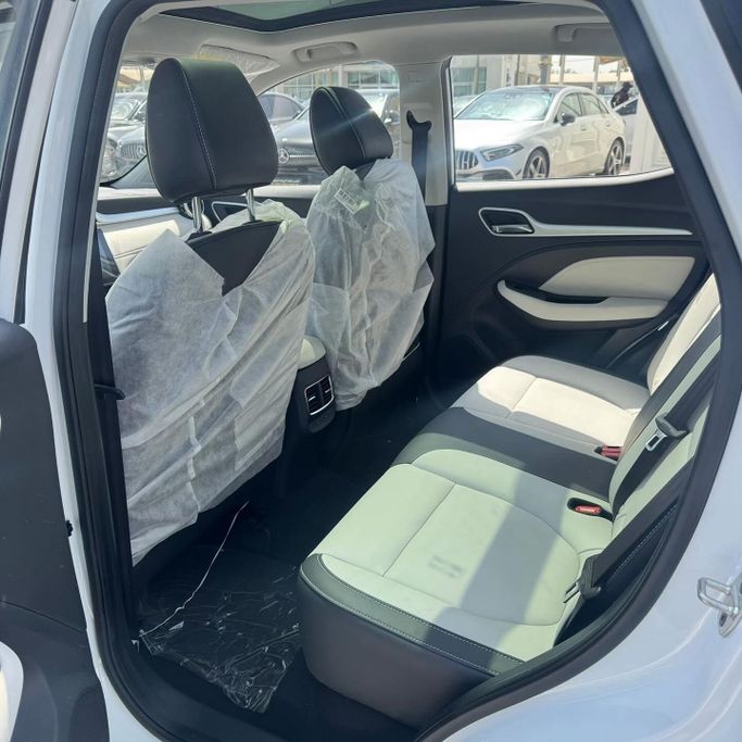 New MG ZS II Facelift, 1.5 l, 2025 in Sharjah by Alfaris Used Cars, White color. Other | AUTO.AE