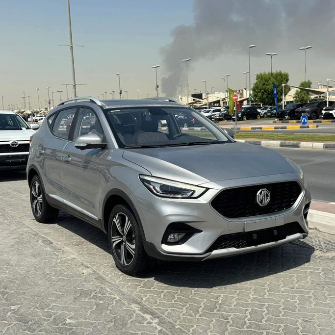 New MG ZS II Facelift, 1.5 l, 2025 in Sharjah by Alfaris Used Cars, Grey color. Other | AUTO.AE
