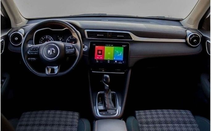 Подержанный MG ZS II Рестайлинг, 1.5 л, 2022 в Шардже от Al Sayed Khamis Used Auto Trading Белый цвет. GCC | AUTO.AE