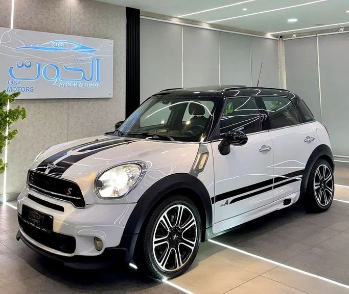 Подержанный MINI Countryman Cooper II, 1.5 л, 2017 в Шардже от Ayoon Alhoot Motors Белый цвет. GCC | AUTO.AE