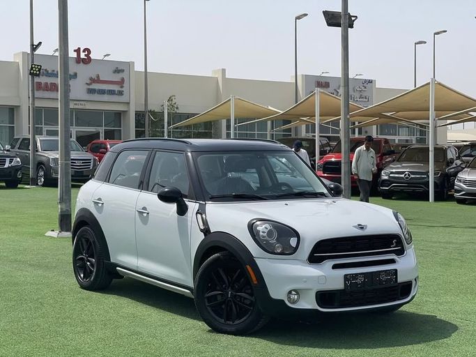Used MINI Countryman Cooper S I, 1.6 l, 2016 in Sharjah by Badar Used Cars, White color.  | AUTO.AE
