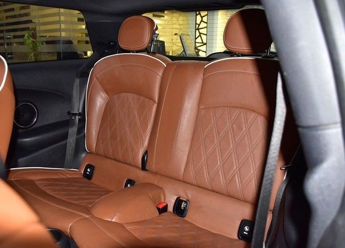 Used MINI Hatch Cooper S III (F55/F56) Facelift, 2.0 l, 2019 in Sharjah by Honey Gidosha Used Cars Tr., Tan color.  | AUTO.AE