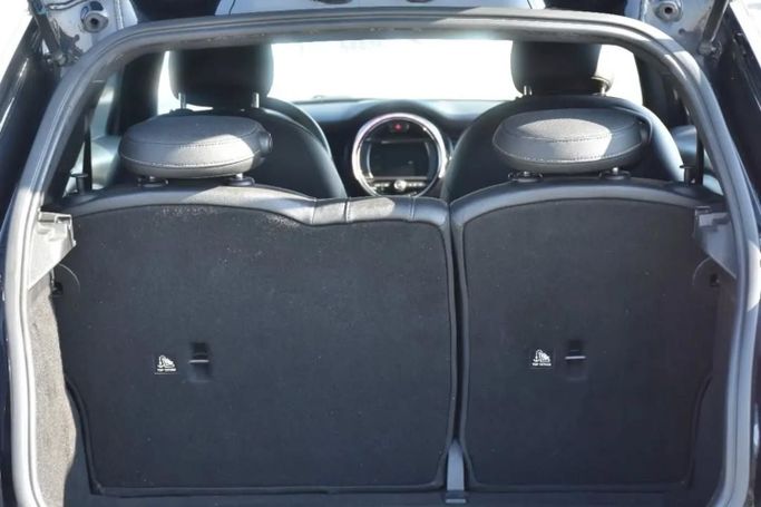 Подержанный MINI Hatch Cooper III (F55/F56) Рестайлинг, 1.5 л, 2019 в Шардже от Alfaris Used Cars Черный цвет. Other | AUTO.AE