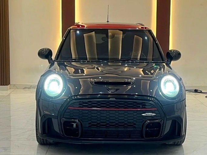 Used MINI Hatch John Cooper Works III (F55/F56), 2.0 l, 2016 in Sharjah by Rebou Alfakhama, Black color. GCC Specs | AUTO.AE