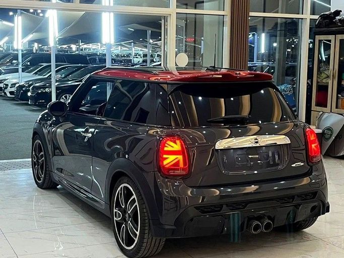 Used MINI Hatch John Cooper Works III (F55/F56), 2.0 l, 2016 in Sharjah by Rebou Alfakhama, Black color. GCC Specs | AUTO.AE