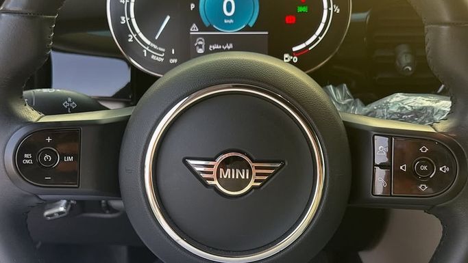 Used MINI Hatch Cooper S III (F55/F56) Facelift 2, 2.0 l, 2023 in Sharjah by Badar Used Cars, Red color.  | AUTO.AE