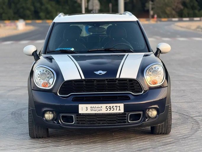 Подержанный MINI Hatch Cooper S III (F55/F56), 2.0 л, 2014 в Шардже от Al Ahd Used Cars Тёмно-синий цвет. GCC | AUTO.AE