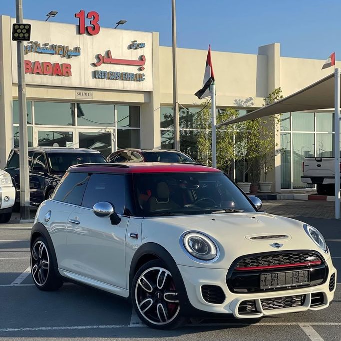Used MINI Hatch John Cooper Works III (F55/F56), 2.0 l, 2016 in Sharjah by Badar Used Cars, White color.  | AUTO.AE