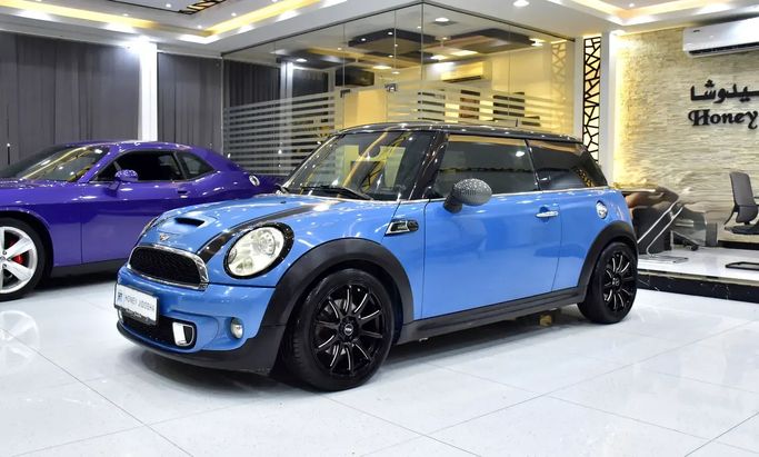 مستعملة MINI Hatch Cooper S فيس ليفت II (R56) II (R56), 1.6 l, 2013 في في الشارقة من Honey Jidosha Used Cars Tr.، اللون أزرق. مواصفات الخليج | AUTO.AE | إعلان #272957