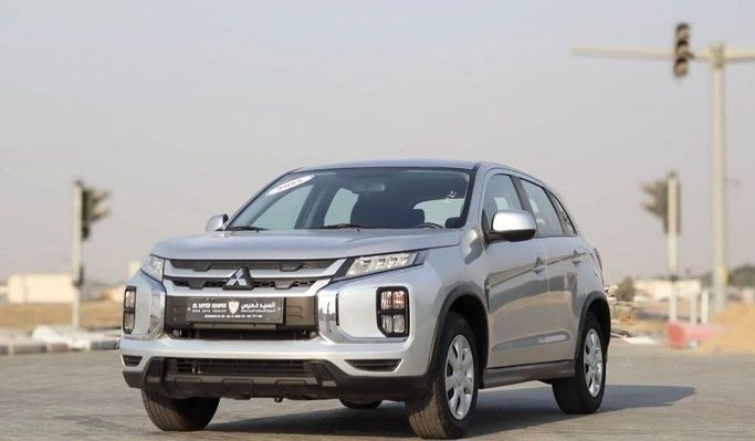 Подержанный Mitsubishi ASX I Рестайлинг 3, 2.0 л, 2022 в Шардже от Al Sayed Khamis Used Auto Trading Серебристый цвет. GCC | AUTO.AE