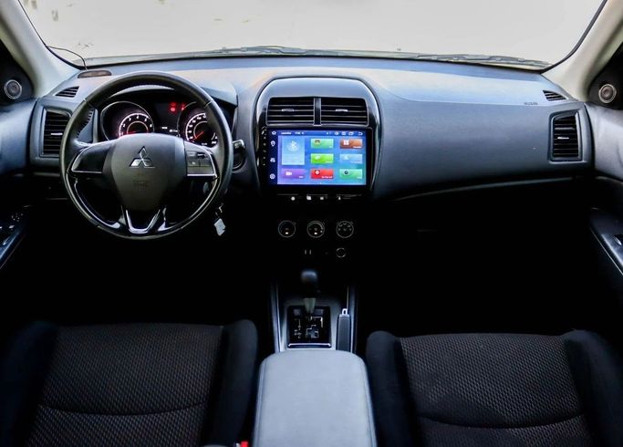 Подержанный Mitsubishi ASX I Рестайлинг 3, 2.0 л, 2022 в Шардже от Al Sayed Khamis Used Auto Trading Серебристый цвет. GCC | AUTO.AE