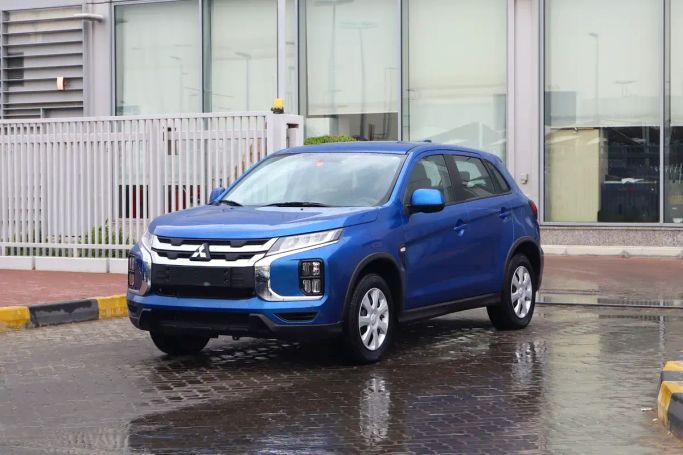 Подержанный Mitsubishi ASX I Рестайлинг 3, 2.0 л, 2022 в Шардже от Sama Al Sham Cars Синий цвет. GCC | AUTO.AE