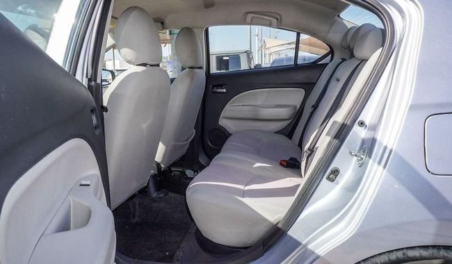 Подержанный Mitsubishi Attrage I, 1.2 л, 2019 в Шардже от Alnujoom Al Malakiah Used Cars Серебристый цвет. GCC | AUTO.AE