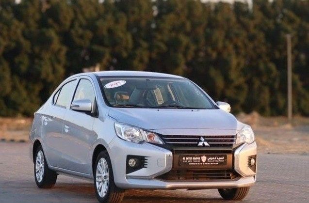 Подержанный Mitsubishi Attrage I Рестайлинг, 1.2 л, 2021 в ОАЭ, Шарджа от Al Sayed Khamis Used Cars Серебристый цвет. GCC | AUTO.AE | Объявление #275326