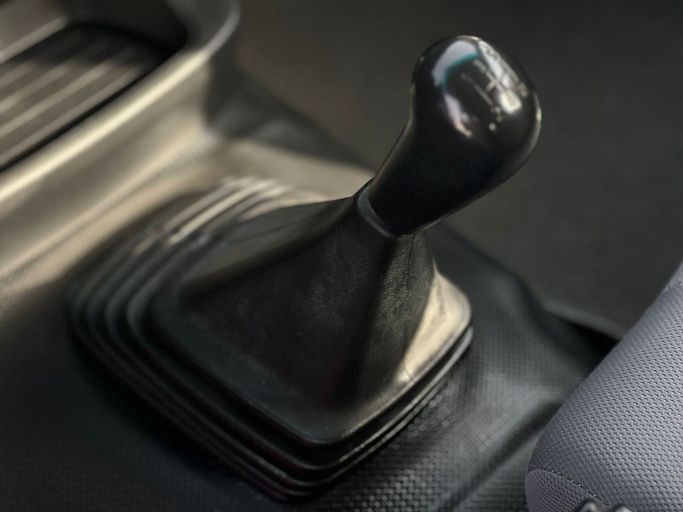 Новый Mitsubishi L200 V Рестайлинг, 2.5 л, 2022 в Шардже от Al Aram Cars Белый цвет. GCC | AUTO.AE