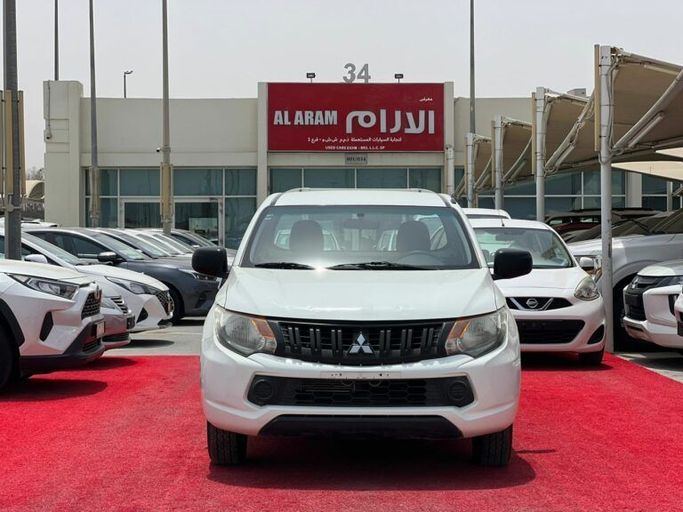 Новый Mitsubishi L200 V, 2.4 л, 2019 в Шардже от Al Aram Cars Белый цвет. GCC | AUTO.AE
