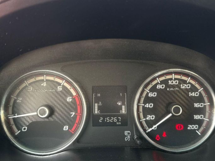 Подержанный Mitsubishi L200 V Рестайлинг, 2.4 л, 2022 в Шардже от Al Aram Cars Белый цвет. GCC | AUTO.AE