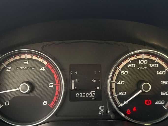 Подержанный Mitsubishi L200 V Рестайлинг, 2.4 л, 2020 в Шардже от Al Aram Cars Белый цвет. GCC | AUTO.AE