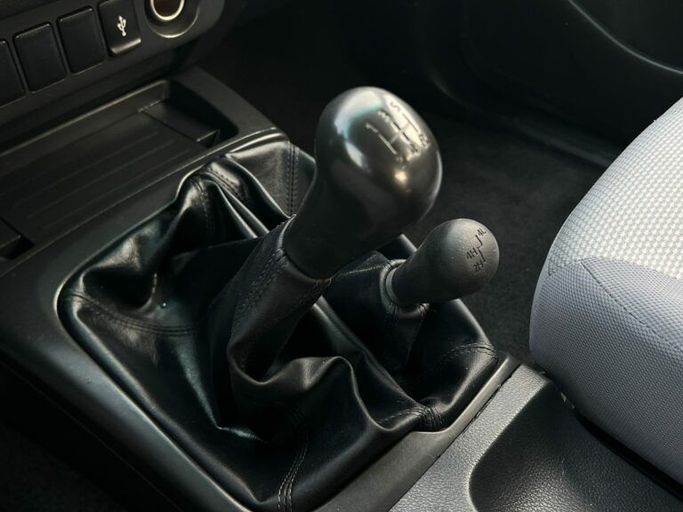 Новый Mitsubishi L200 V Рестайлинг, 2.4 л, 2020 в Шардже от Al Aram Cars Белый цвет. GCC | AUTO.AE