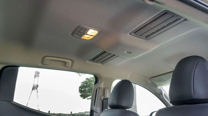 Новый Mitsubishi L200 V Рестайлинг, 2.4 л, 2023 в Шардже от Nour Alnukhba Motors Коричневый цвет. Other | AUTO.AE