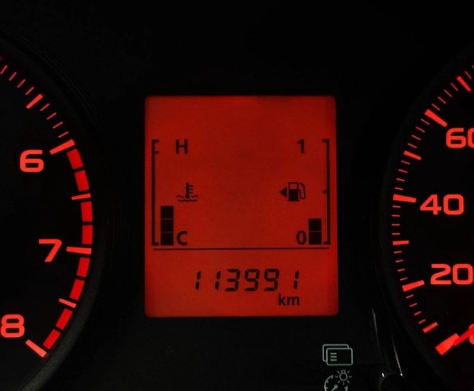 Подержанный Mitsubishi L200 V Рестайлинг, 2.4 л, 2022 в Шардже от Al Sayed Khamis Used Auto Trading Белый цвет. GCC | AUTO.AE