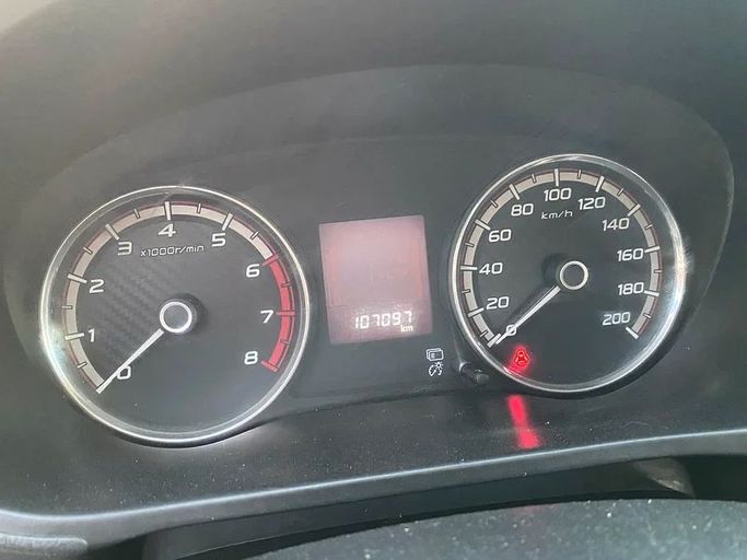 Подержанный Mitsubishi L200 V Рестайлинг, 2.4 л, 2023 в Шардже от Al Saqr Al Mutaliq Белый цвет. GCC | AUTO.AE