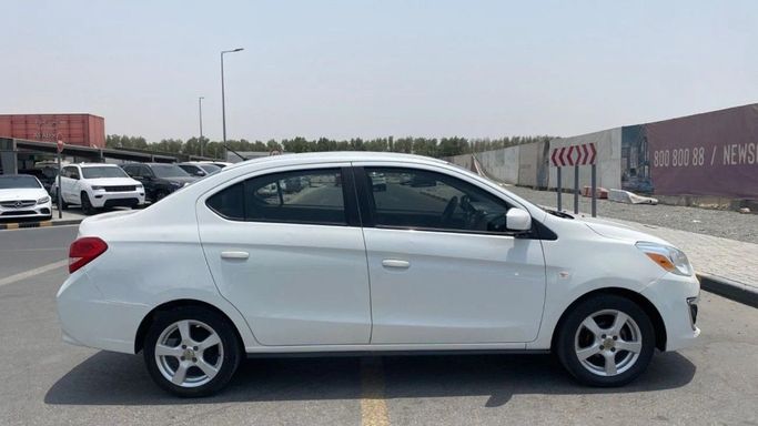 Подержанный Mitsubishi Mirage VI Рестайлинг, 1.2 л, 2019 в Шардже от Halla Cars Белый цвет. Американская | AUTO.AE