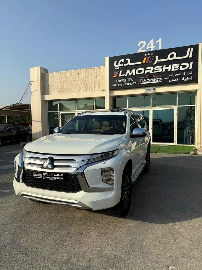 Подержанный Mitsubishi Montero Sport III Рестайлинг, 3.0 л, 2022 в Шардже от Elmorshedi Motors Белый цвет. GCC | AUTO.AE