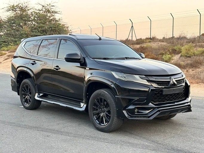 Used Mitsubishi Montero Sport III, 3.0 l, 2019 in Sharjah by Almasar Used Cars, Black color. GCC Specs | AUTO.AE