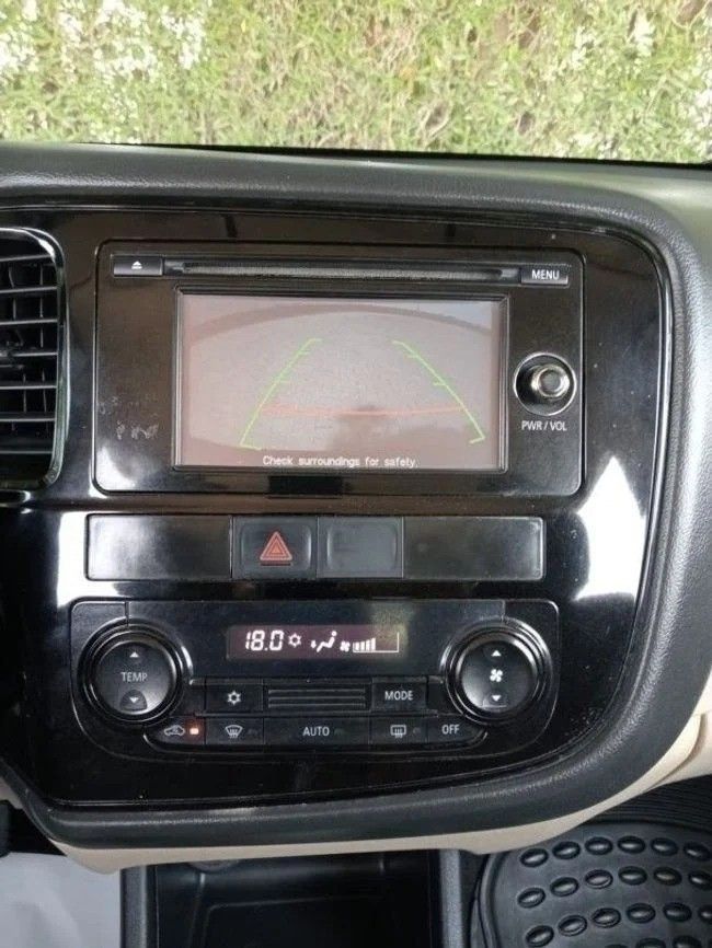 Used Mitsubishi Outlander III Facelift 2, 2.4 l, 2016 in Sharjah by Halla Cars, Black color. GCC Specs | AUTO.AE