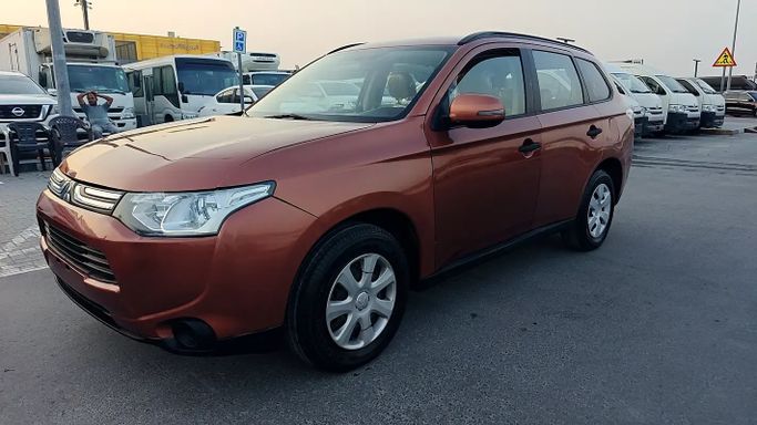 Подержанный Mitsubishi Outlander III Рестайлинг, 2.0 л, 2014 в ОАЭ, Шарджа от ARMANI NAIXA GLOBAL FZE LLC Коричневый цвет. GCC | AUTO.AE | Объявление #281218