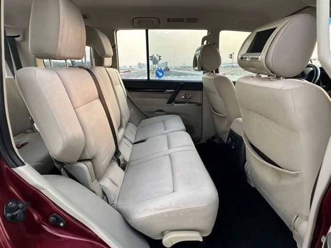 Used Mitsubishi Pajero IV Facelift 2, 3.5 l, 2017 in Sharjah by Al Aayan Used Cars, Maroon color. GCC Specs | AUTO.AE