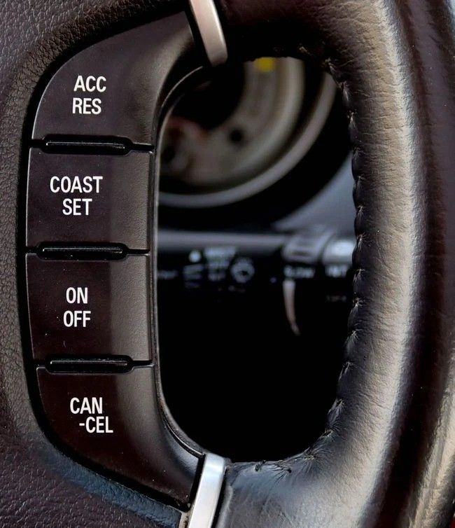 Подержанный Mitsubishi Pajero IV Рестайлинг 2, 3.0 л, 2022 в Шардже от Al Sayed Khamis Used Auto Trading Белый цвет. GCC | AUTO.AE